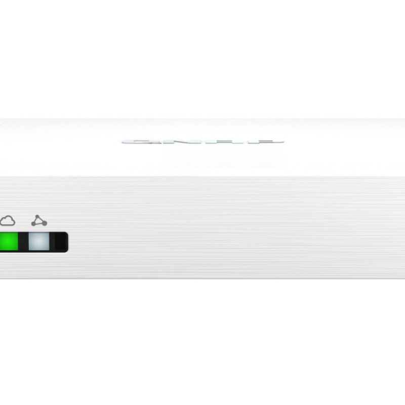 QNAP 6 Ports 2.5GbE VPN SD-WAN Router, QHora-321Routers