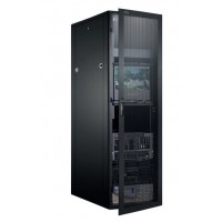 Austin Hughes UltraRack NSR 系列伺服器機櫃, NSR-8842